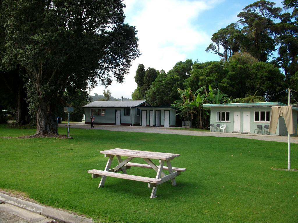 Karamea Holiday Park Екстер'єр фото