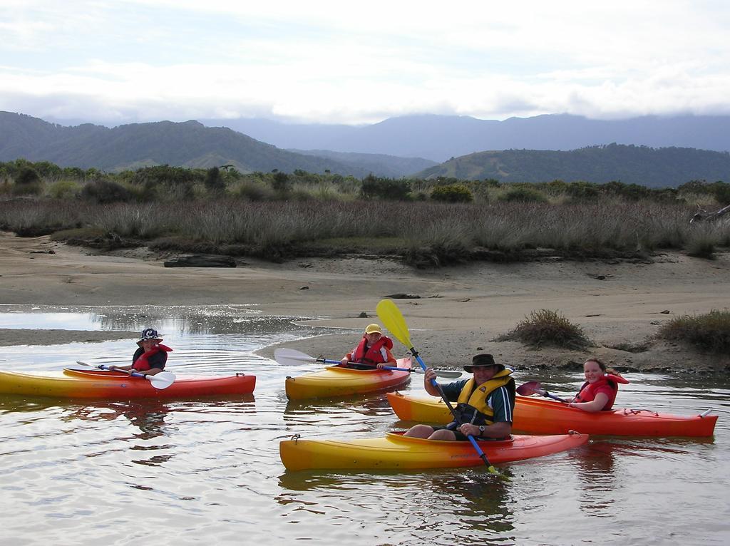 Karamea Holiday Park Екстер'єр фото